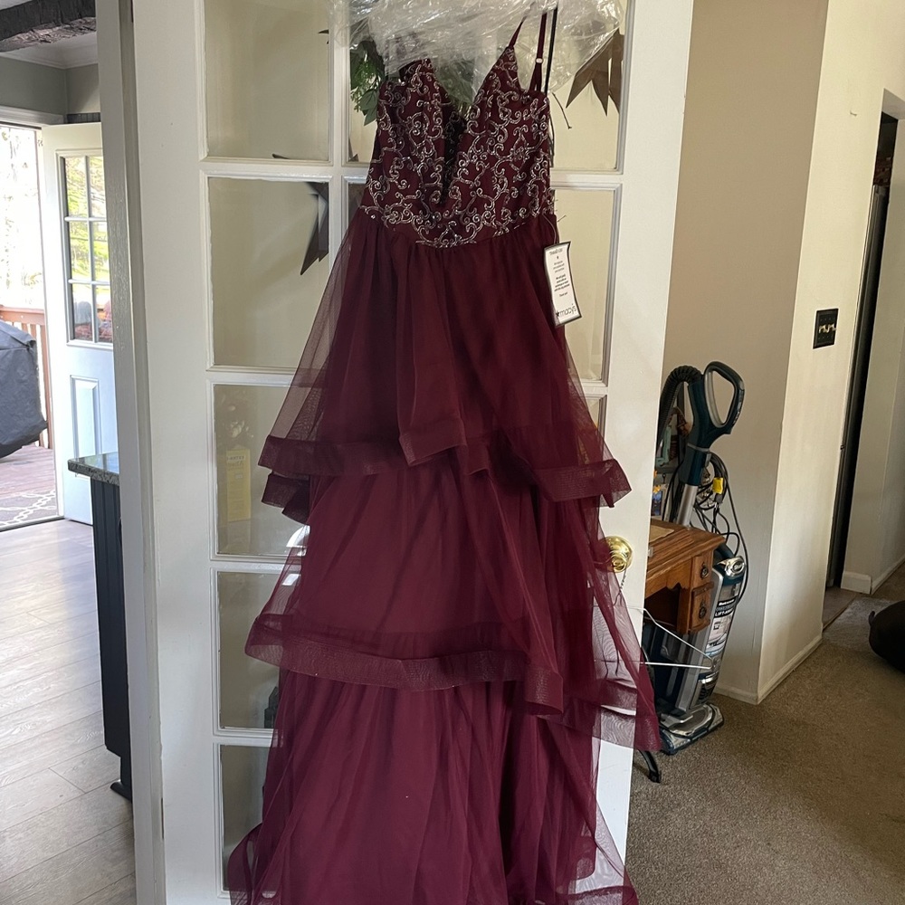 SIZE 13 NEVER WORN BURGUNDY